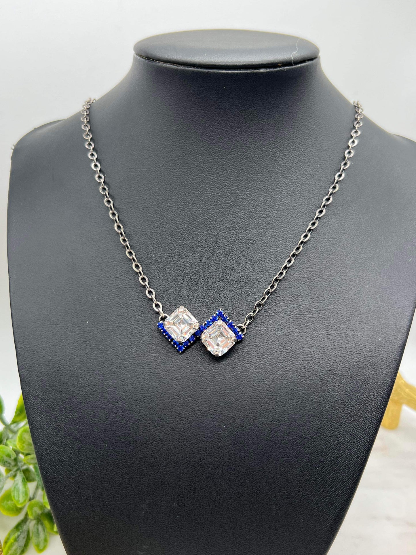 Sapphire Twist Necklace