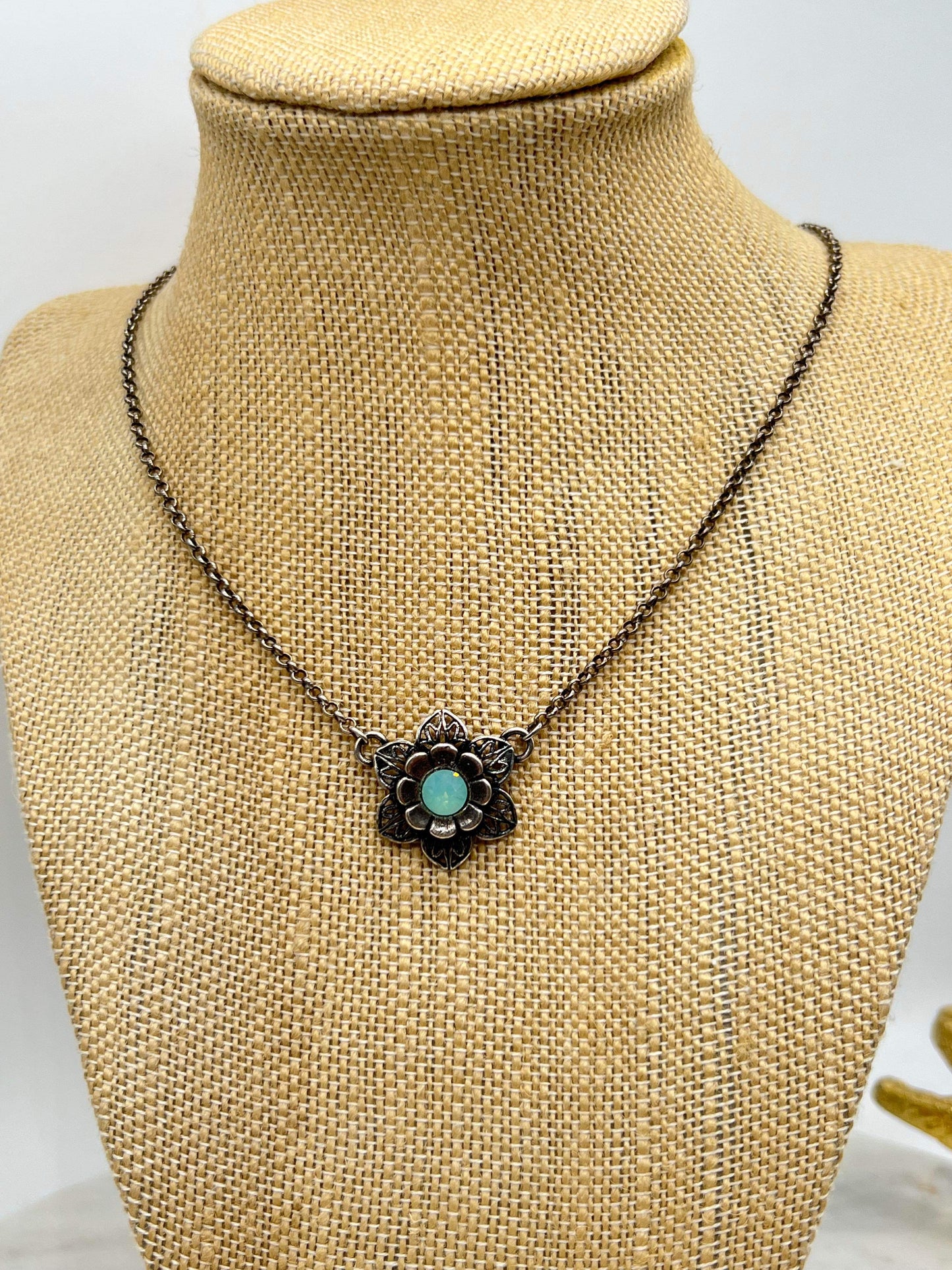 Flower Design Necklace