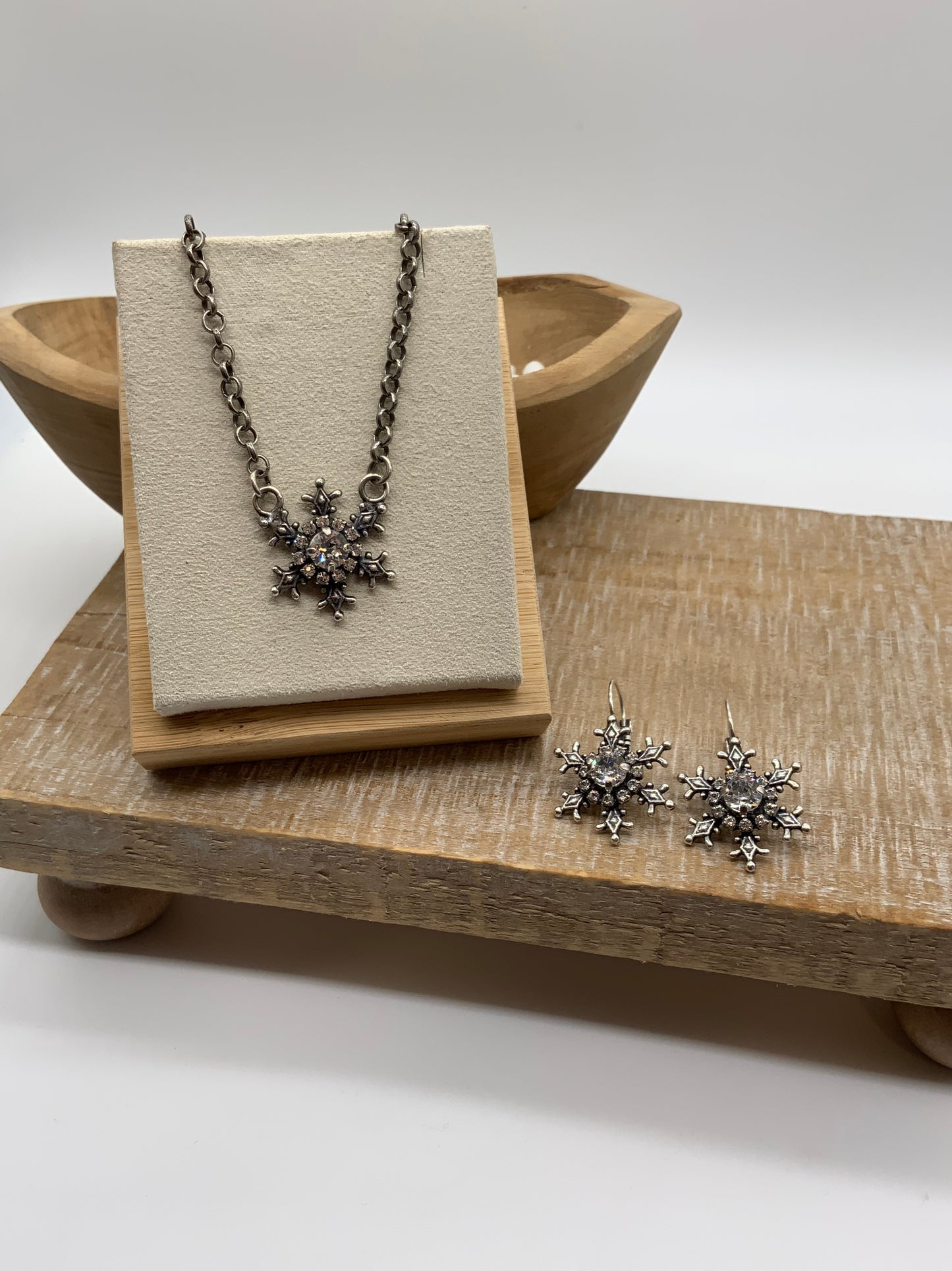 MRS CLAUS FUNDRAISER - Crystal Snowflake Set