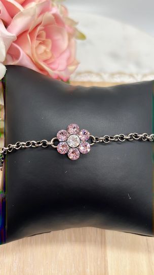 Single Flower Bracelet - Light amethyst and crystal