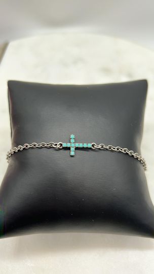Dainty cross bracelet. Turquoise