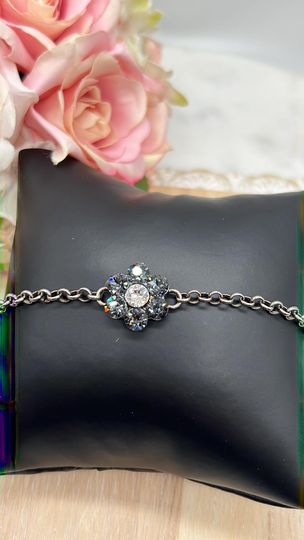Single Flower Bracelet