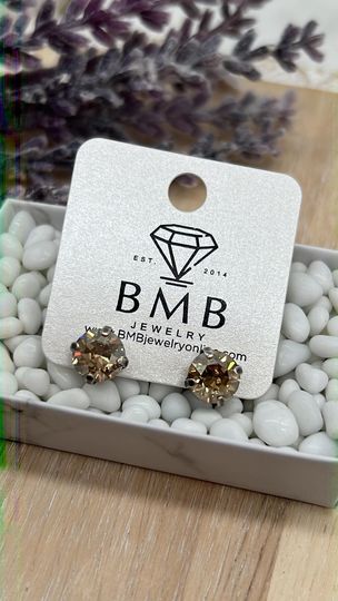 8mm Stud earrings- Antique Silver  - Crystal Golden Shadow