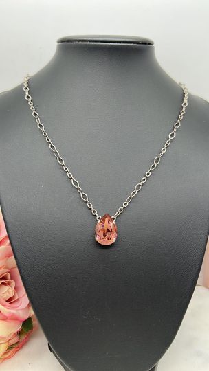 Antique pink Teardrop Necklace